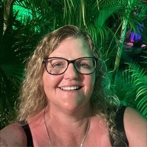 Meet your Posher, Moneca